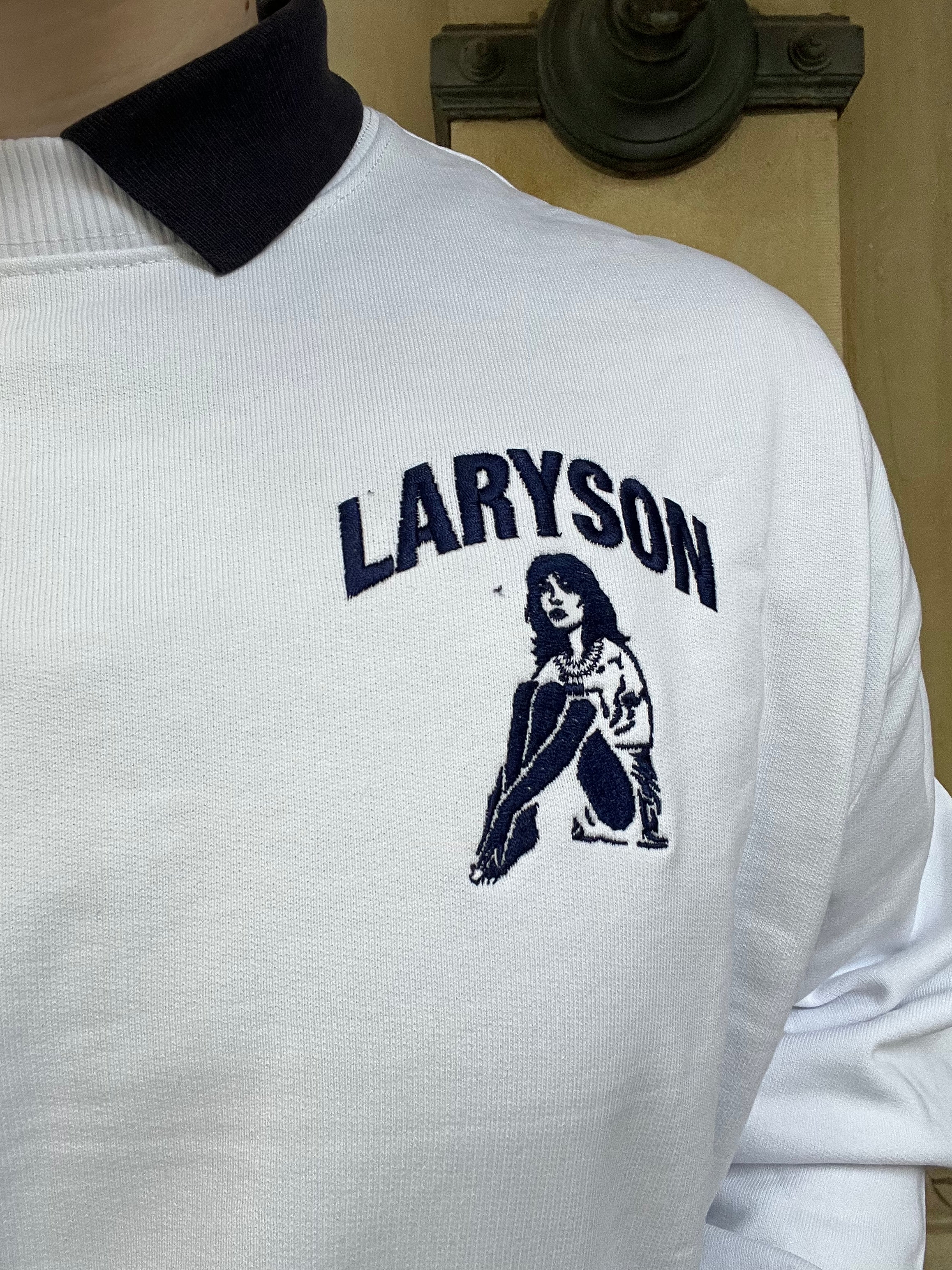 Laryson – Cloud Oversized Sweater (White) Unisex