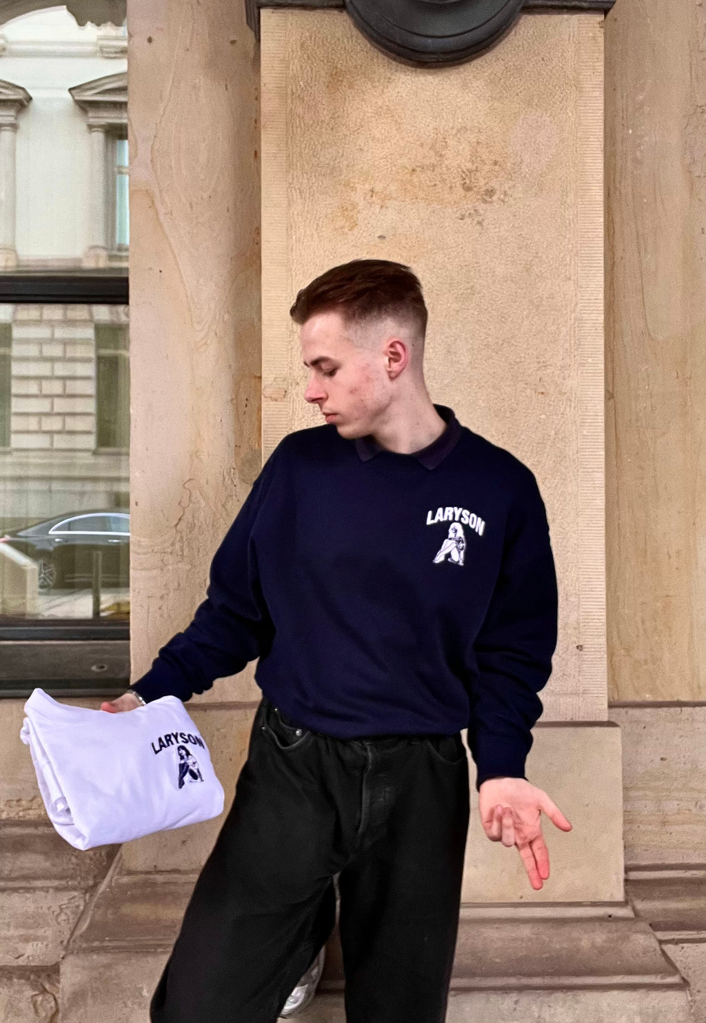 Laryson – Ocean Oversized Sweater (Navy Blue) Unisex